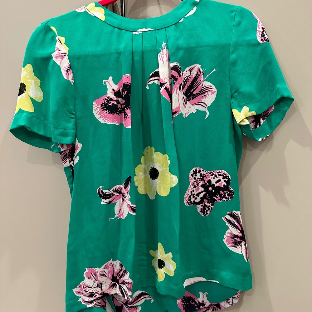 Jcrew silk green floral top size 4 nwot